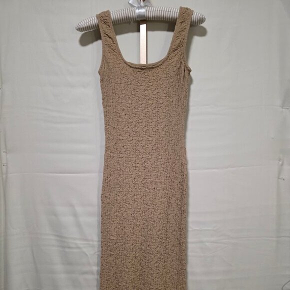 NWT Sadie & Sage Popcorn Midi Dress w/ Slit Taupe S - Picture 5 of 9